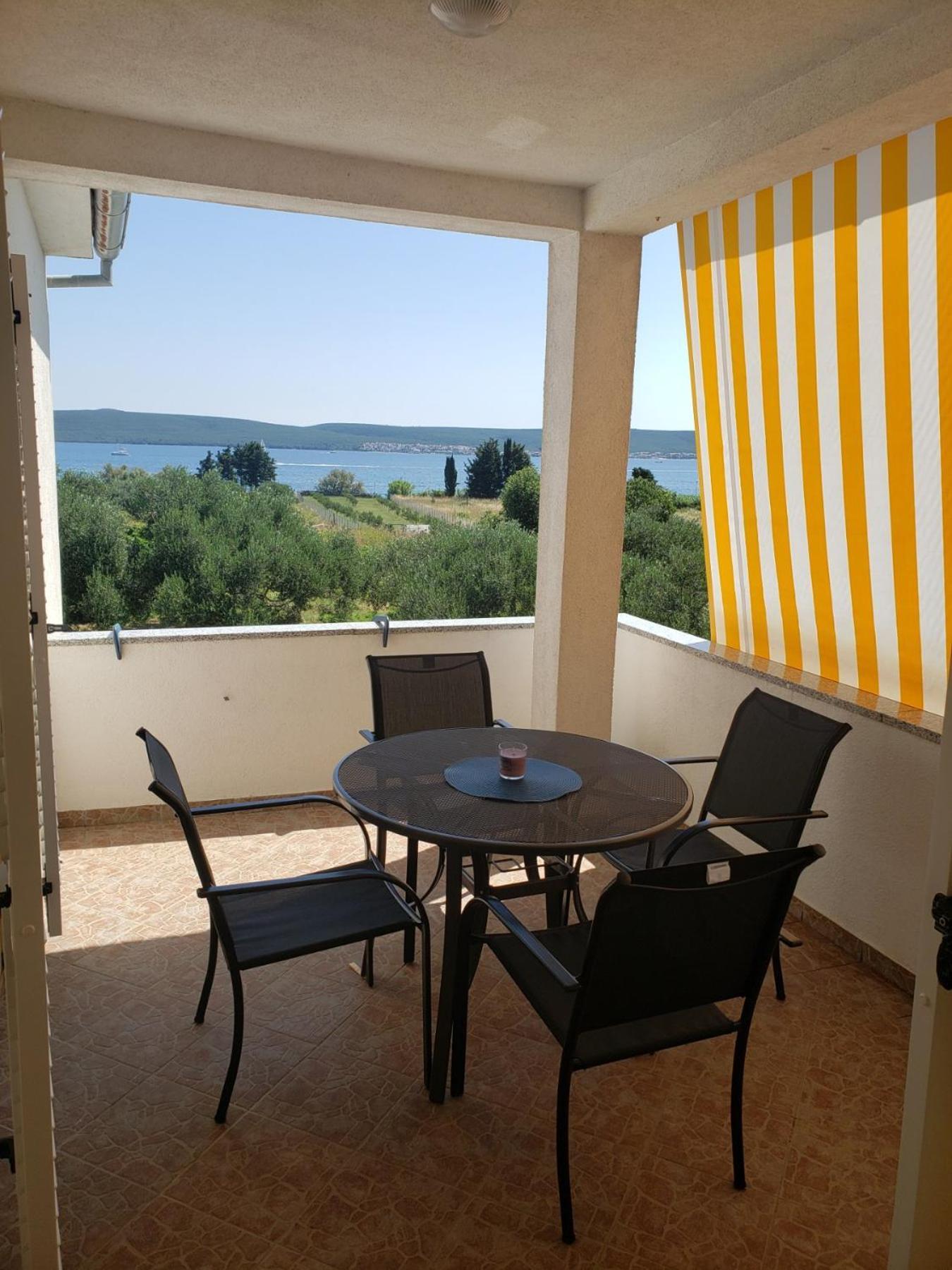 Apartmani Ciklic Dobropoljana Экстерьер фото
